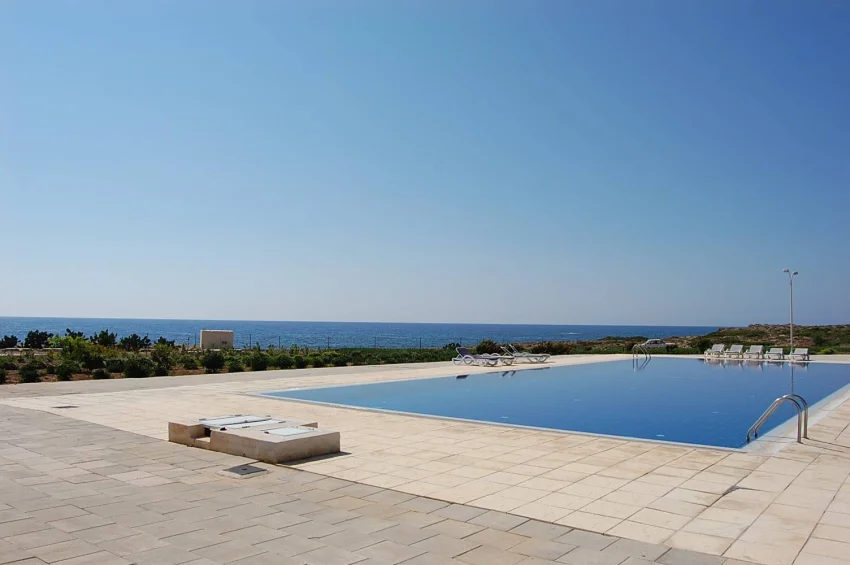 Stylish 2 Bedroom Penthouse with Rooftop Terrace & Stunning Views in Tatlısu 