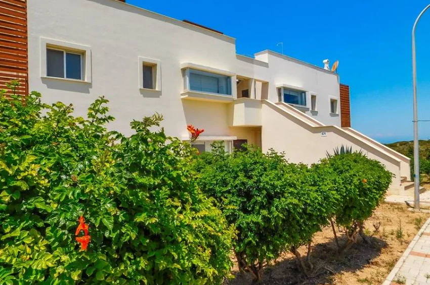 Stylish 2 Bedroom Penthouse with Rooftop Terrace & Stunning Views in Tatlısu 