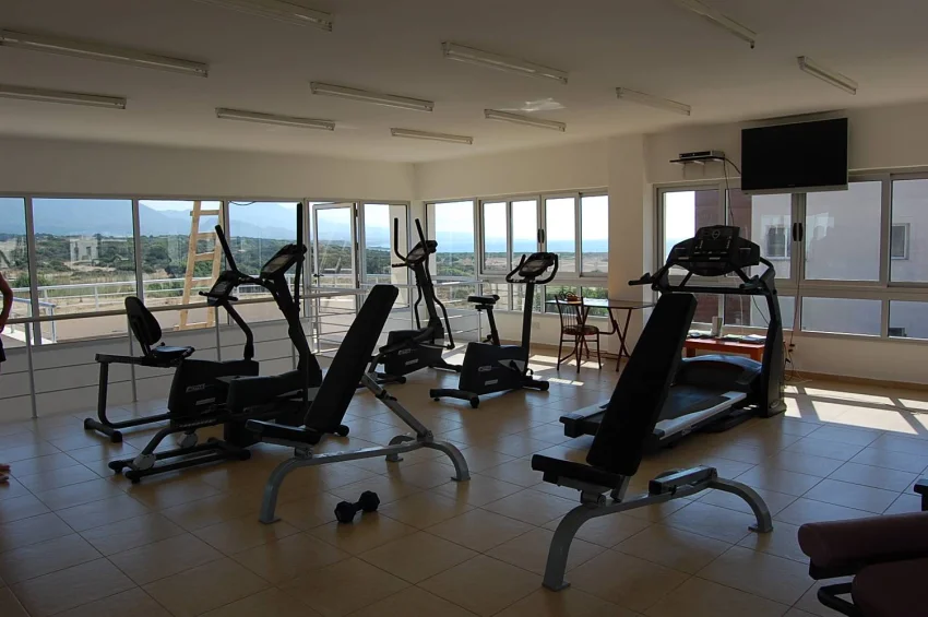 Stylish 2 Bedroom Penthouse with Rooftop Terrace & Stunning Views in Tatlısu 