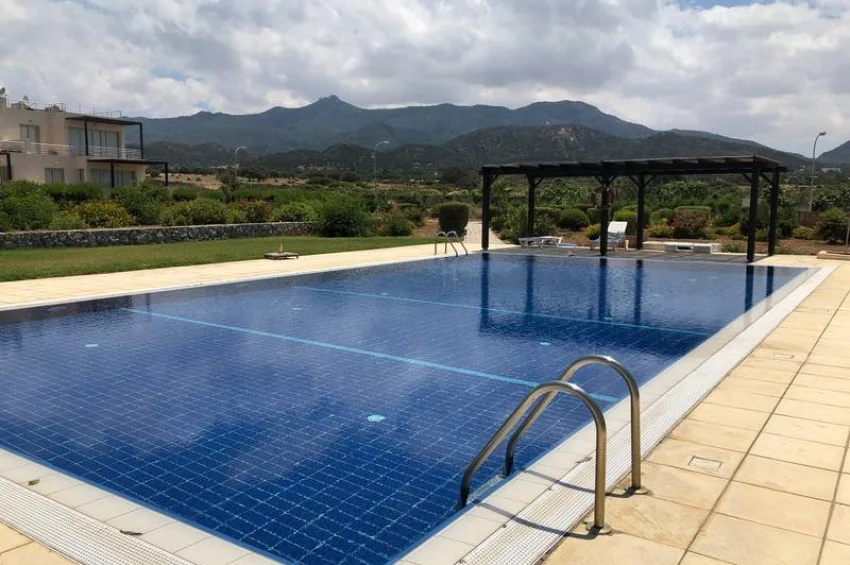 Stylish 2 Bedroom Penthouse with Rooftop Terrace & Stunning Views in Tatlısu 