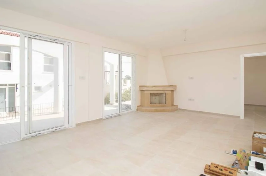 3 Schlafzimmer Villa zum Wiederverkauf mit Dachterrasse in Karsiyaka