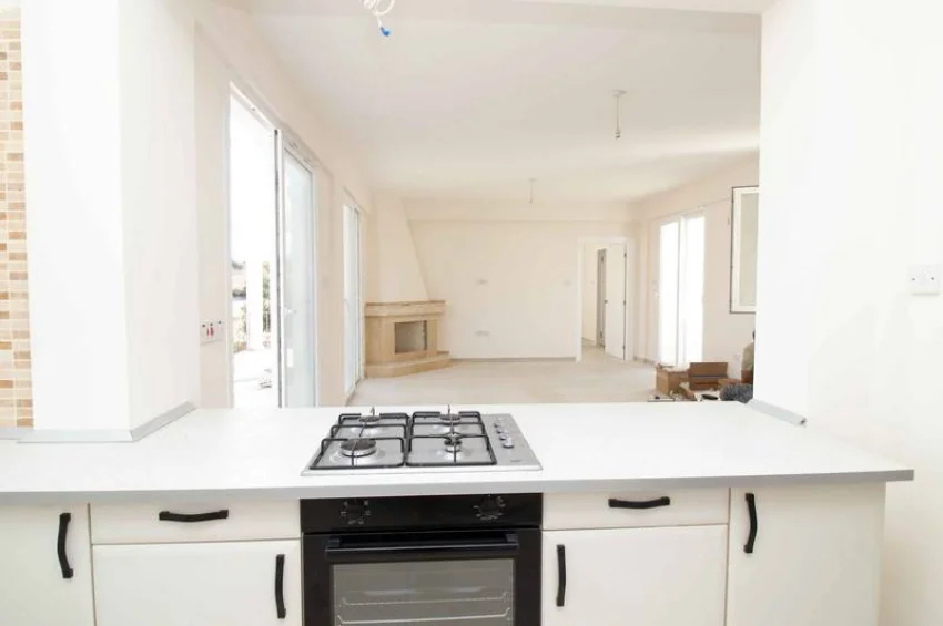 3 Schlafzimmer Villa zum Wiederverkauf mit Dachterrasse in Karsiyaka