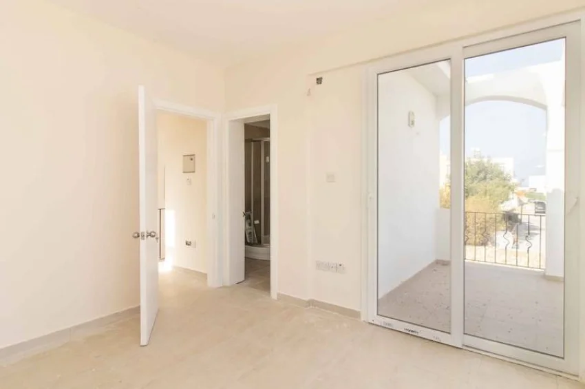 3 Schlafzimmer Villa zum Wiederverkauf mit Dachterrasse in Karsiyaka