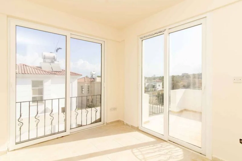 3 Schlafzimmer Villa zum Wiederverkauf mit Dachterrasse in Karsiyaka