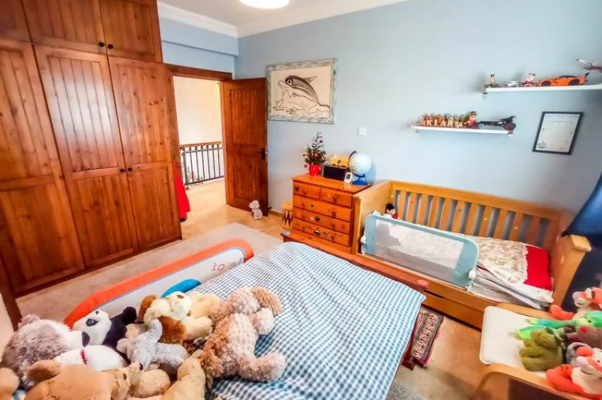 Özanköy'de Özel Havuzlu ve Muhteşem Manzaralı 4 Yatak Odalı Şık Villa