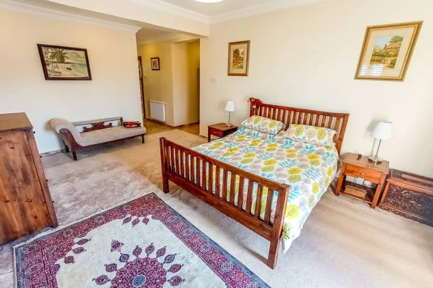Özanköy'de Özel Havuzlu ve Muhteşem Manzaralı 4 Yatak Odalı Şık Villa