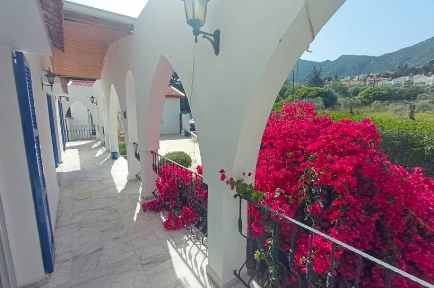 Elegant 4 Bedroom Villa with Heated Pool, Gym & Stunning Views in Ozanköy