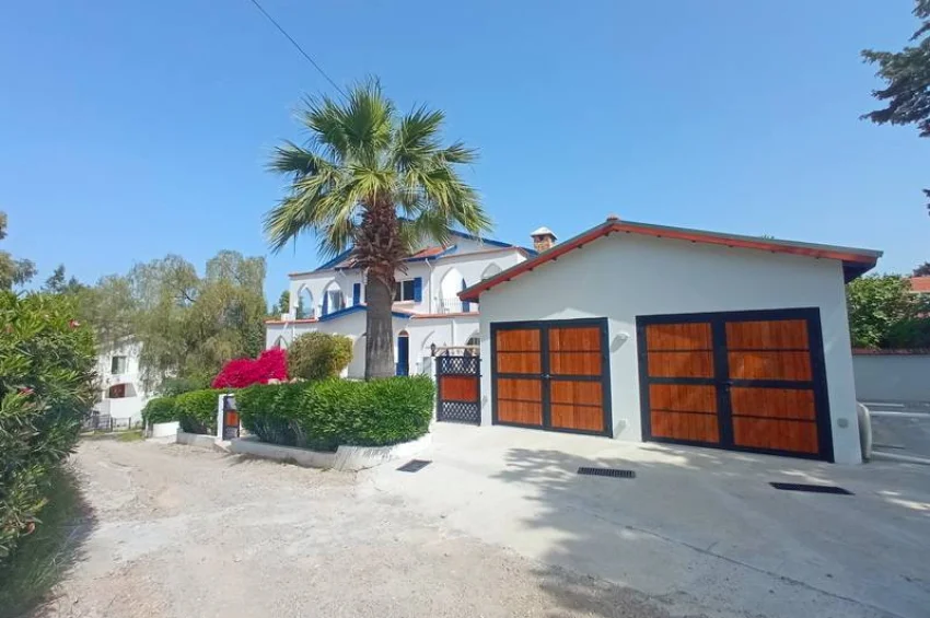 Elegant 4 Bedroom Villa with Heated Pool, Gym & Stunning Views in Ozanköy