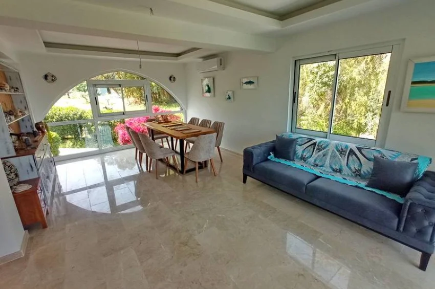 Elegant 4 Bedroom Villa with Heated Pool, Gym & Stunning Views in Ozanköy