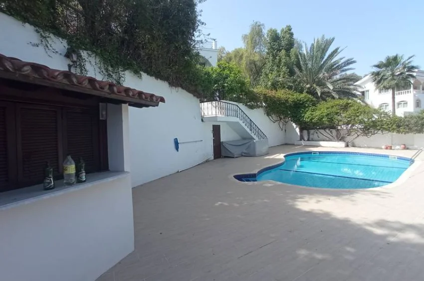 Elegant 4 Bedroom Villa with Heated Pool, Gym & Stunning Views in Ozanköy