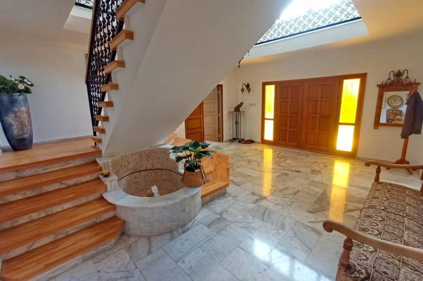 Elegant 4 Bedroom Villa with Heated Pool, Gym & Stunning Views in Ozanköy