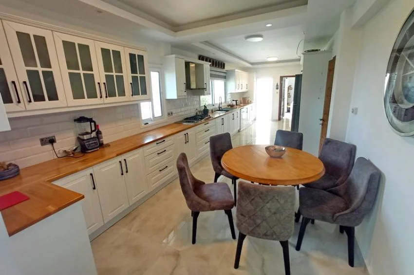 Elegant 4 Bedroom Villa with Heated Pool, Gym & Stunning Views in Ozanköy