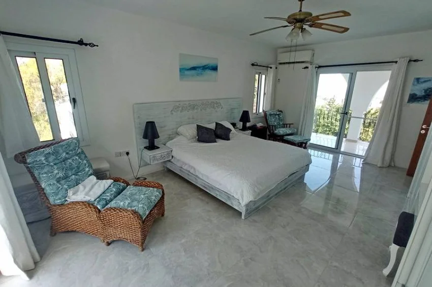 Elegant 4 Bedroom Villa with Heated Pool, Gym & Stunning Views in Ozanköy