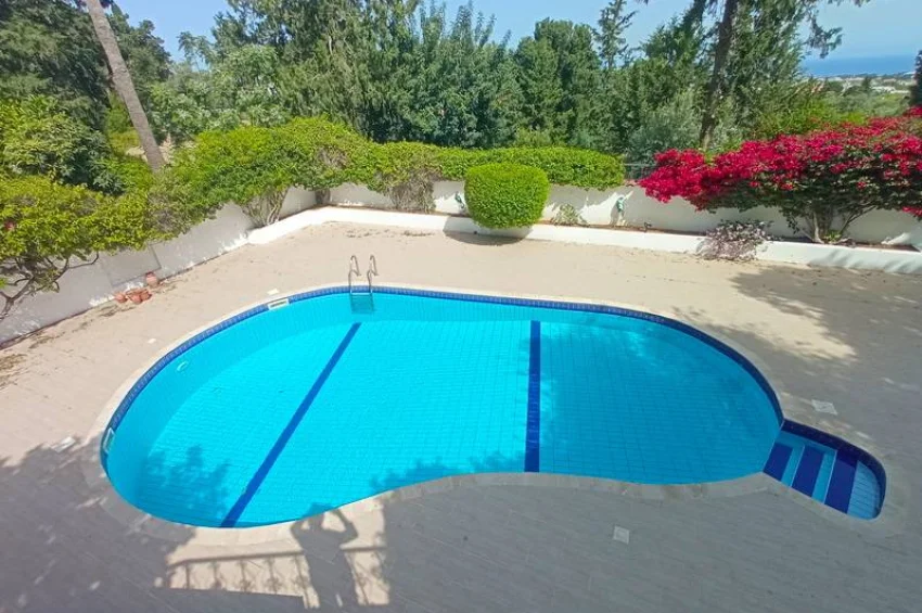 Elegant 4 Bedroom Villa with Heated Pool, Gym & Stunning Views in Ozanköy