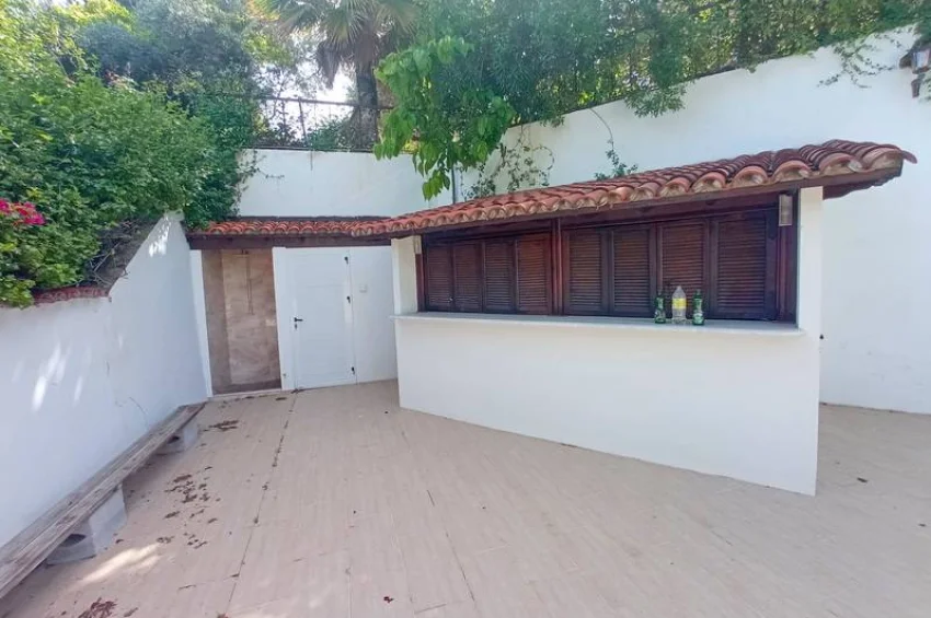 Elegant 4 Bedroom Villa with Heated Pool, Gym & Stunning Views in Ozanköy