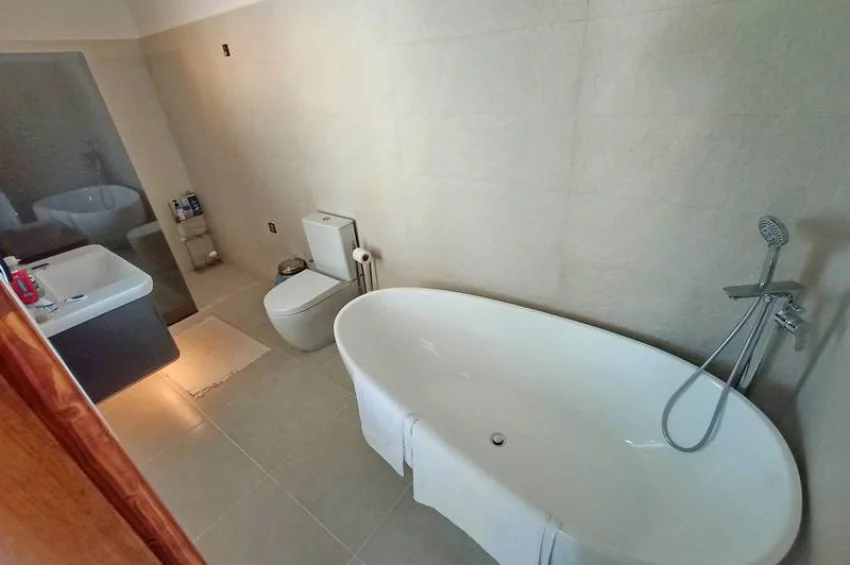 Elegant 4 Bedroom Villa with Heated Pool, Gym & Stunning Views in Ozanköy