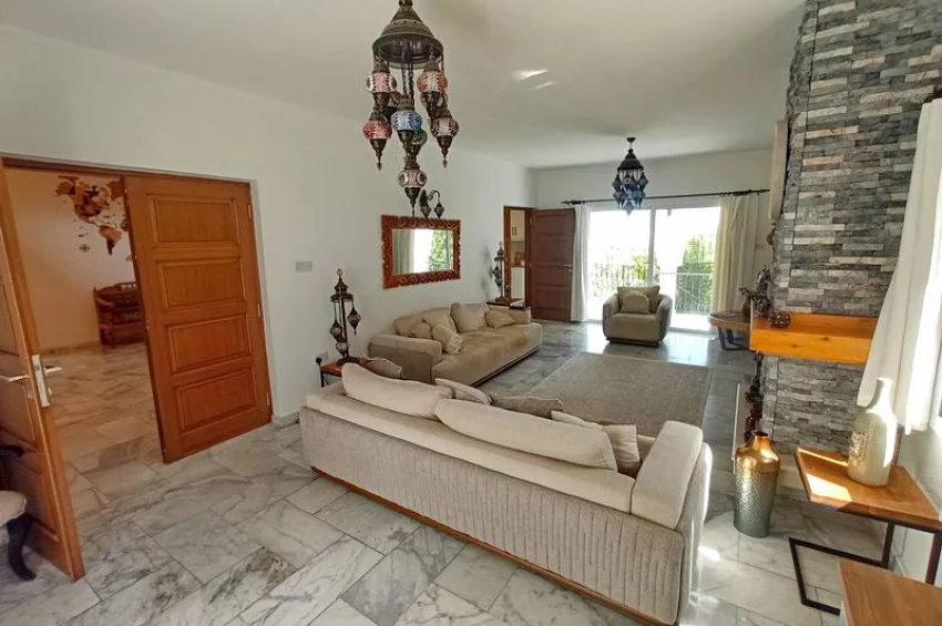 Elegant 4 Bedroom Villa with Heated Pool, Gym & Stunning Views in Ozanköy