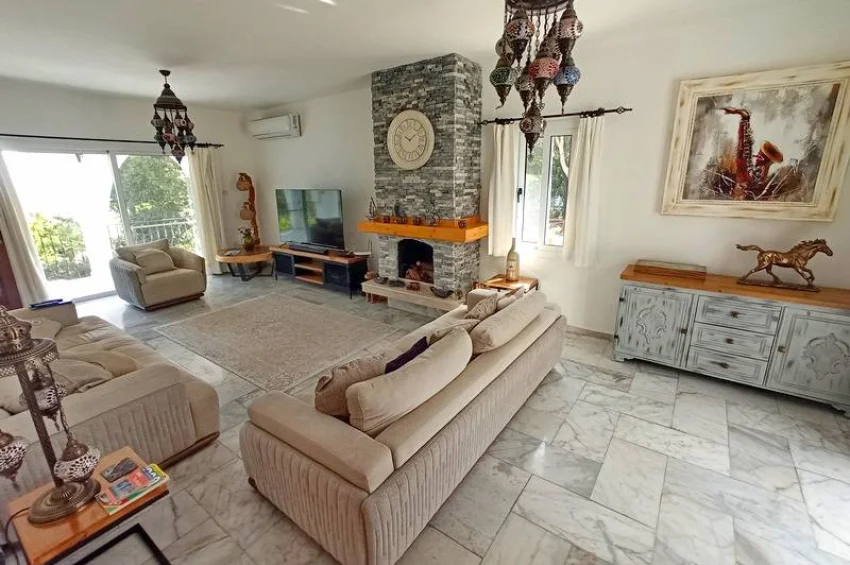 Elegant 4 Bedroom Villa with Heated Pool, Gym & Stunning Views in Ozanköy