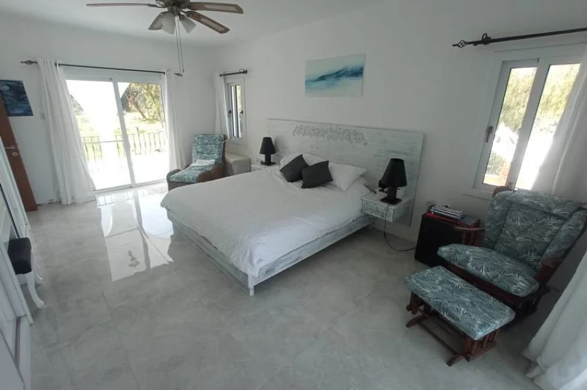Elegant 4 Bedroom Villa with Heated Pool, Gym & Stunning Views in Ozanköy