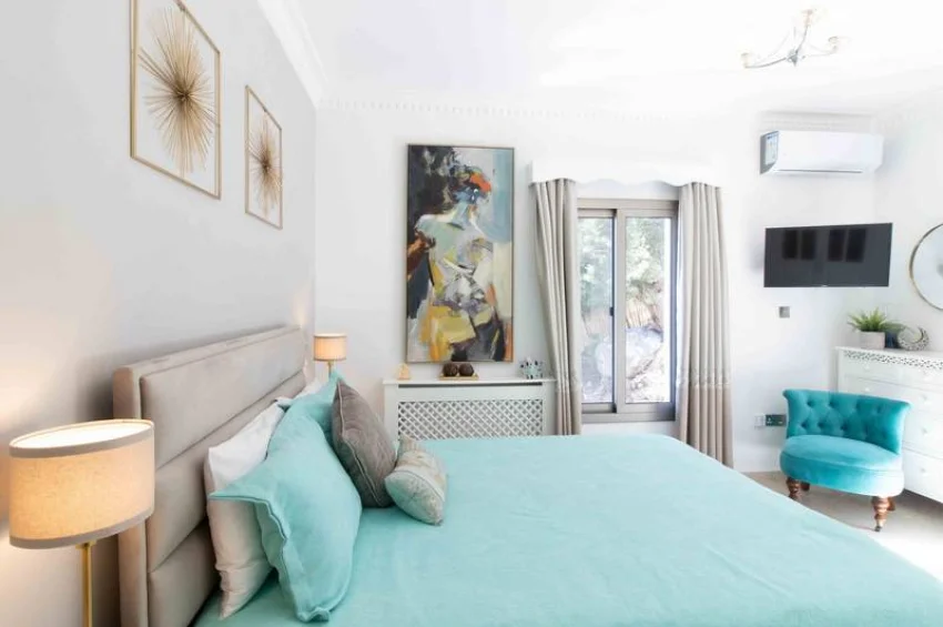 4 Bedroom Mediterranean Villa with Stunning Panoramic Views and Infinity Pool