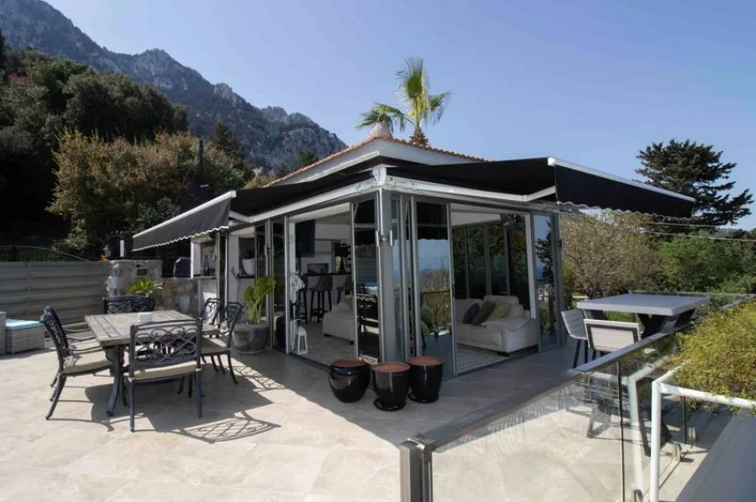 4 Bedroom Mediterranean Villa with Stunning Panoramic Views and Infinity Pool
