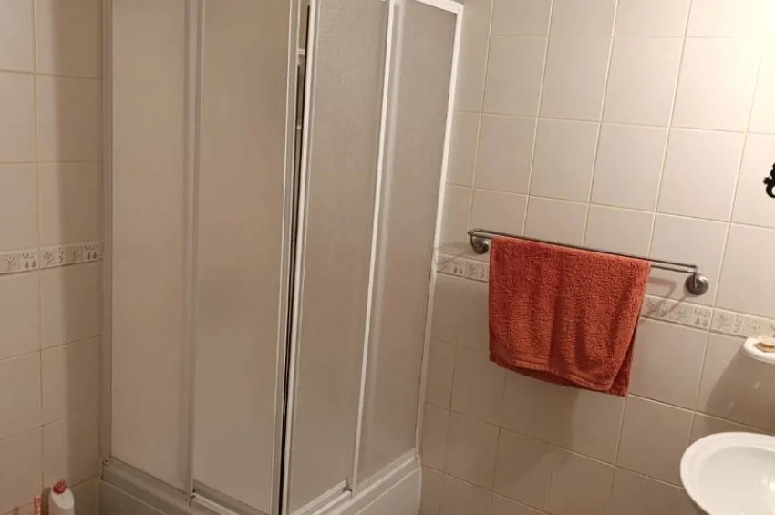 Eksklusiv Triplex Villa ved Sjøen med Panoramautsikt