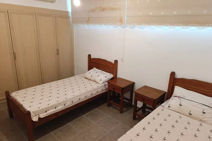 Eksklusiv Triplex Villa ved Sjøen med Panoramautsikt