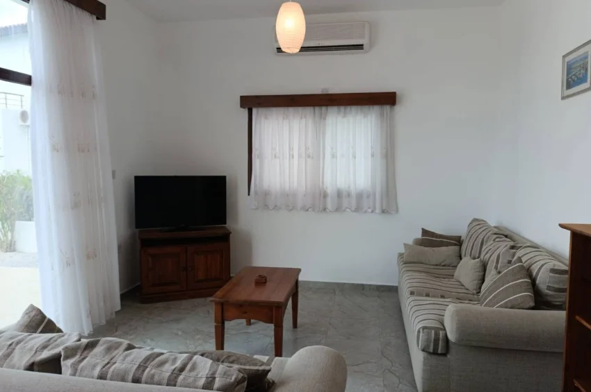 Eksklusiv Triplex Villa ved Sjøen med Panoramautsikt