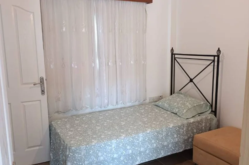 Eksklusiv Triplex Villa ved Sjøen med Panoramautsikt
