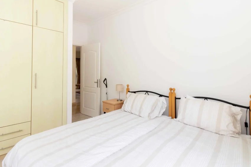 Charmantes Stadthaus mit 3 Schlafzimmer und Meerblick