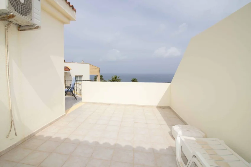 Charmantes Stadthaus mit 3 Schlafzimmer und Meerblick