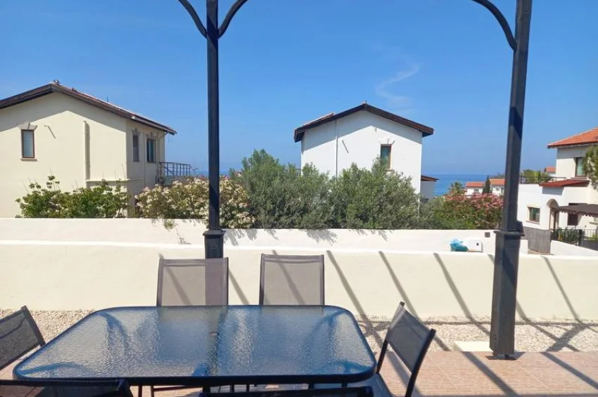 Charming 2 Bedroom Villa with Stunning Sea Views & Communal Pools