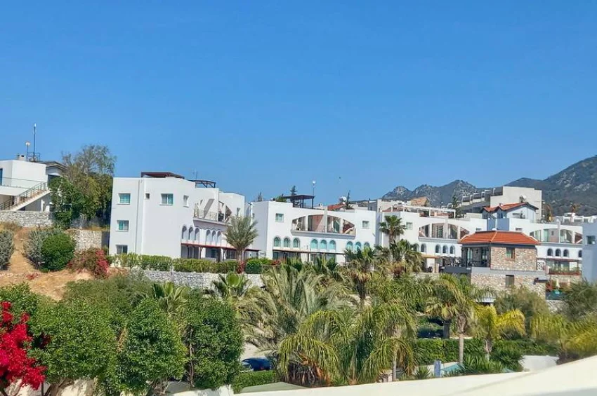 Charming 2 Bedroom Villa with Stunning Sea Views & Communal Pools
