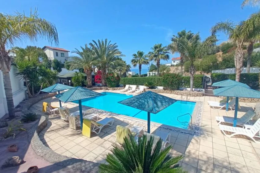 Charming 2 Bedroom Villa with Stunning Sea Views & Communal Pools