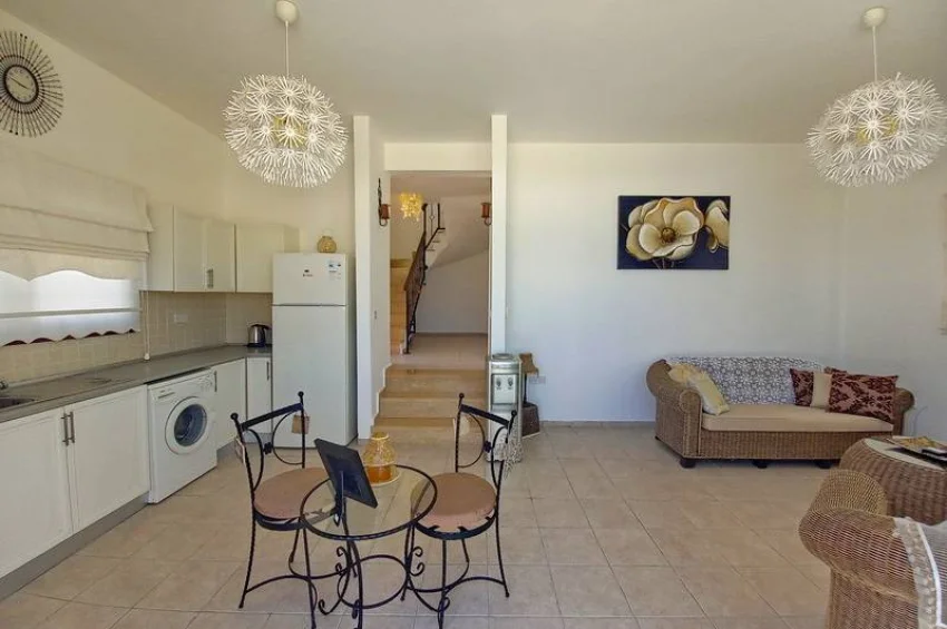 Charming 2 Bedroom Villa with Stunning Sea Views & Communal Pools