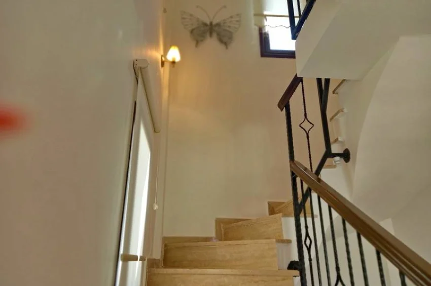 Charming 2 Bedroom Villa with Stunning Sea Views & Communal Pools