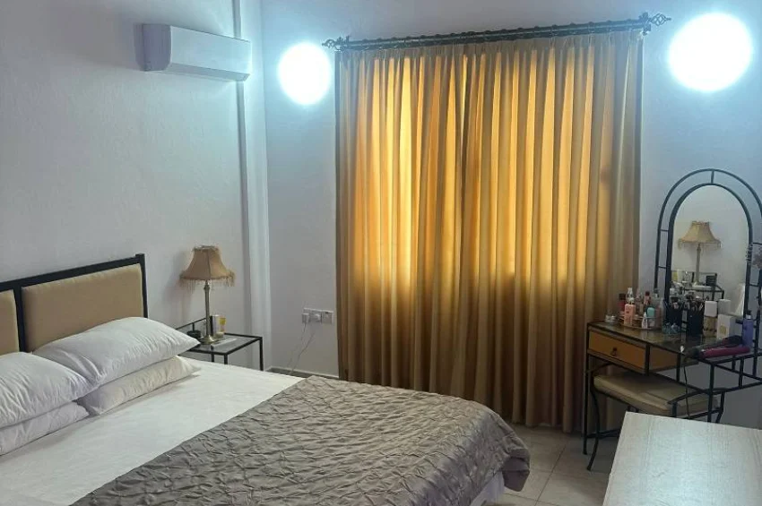 Geräumige Villa mit 4 Schlafzimmer und Meerblick – nur wenige Schritte vom Meer entfernt in Esentepe
