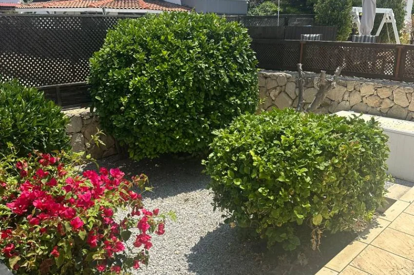 Geräumige Villa mit 4 Schlafzimmer und Meerblick – nur wenige Schritte vom Meer entfernt in Esentepe