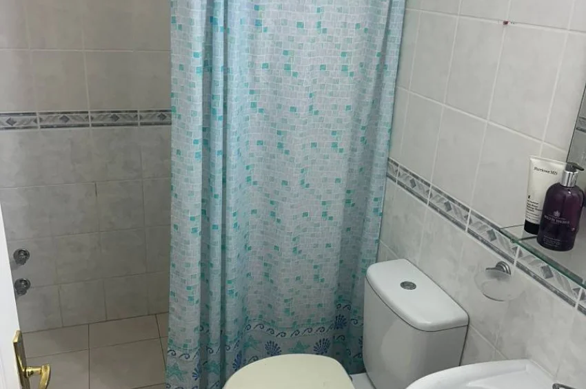 Geräumige Villa mit 4 Schlafzimmer und Meerblick – nur wenige Schritte vom Meer entfernt in Esentepe