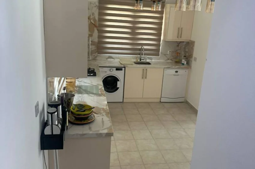 Geräumige Villa mit 4 Schlafzimmer und Meerblick – nur wenige Schritte vom Meer entfernt in Esentepe