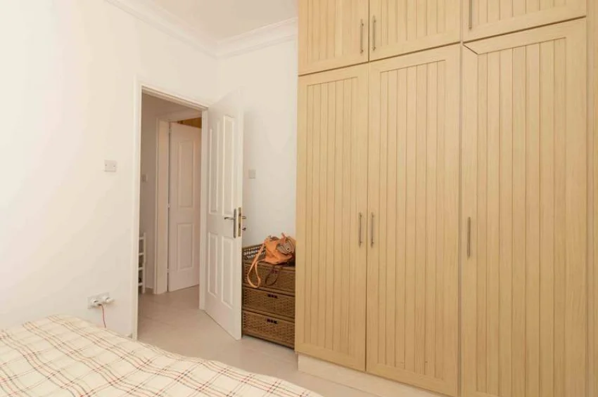 Stilvolle 3 Schlafzimmer Wohnung im Erdgeschoss mit Terrasse & Pool 