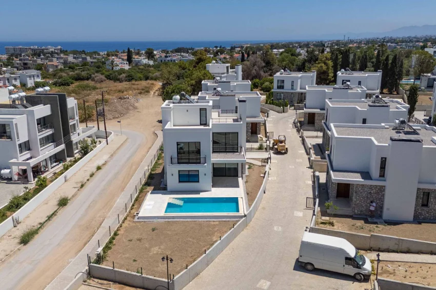 Private Villa mit 4 Schlafzimmer und Pool im Herzen der Natur zum Verkauf