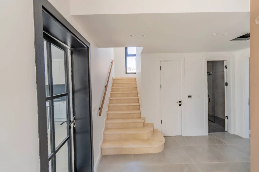 Private Villa mit 4 Schlafzimmer und Pool im Herzen der Natur zum Verkauf