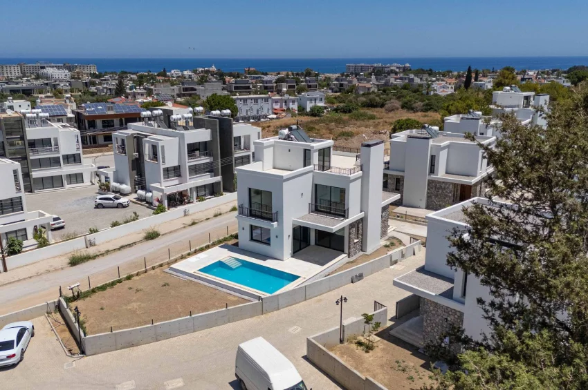 Private Villa mit 4 Schlafzimmer und Pool im Herzen der Natur zum Verkauf