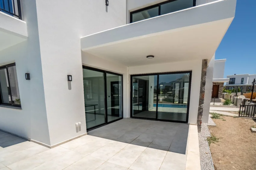 Private Villa mit 4 Schlafzimmer und Pool im Herzen der Natur zum Verkauf