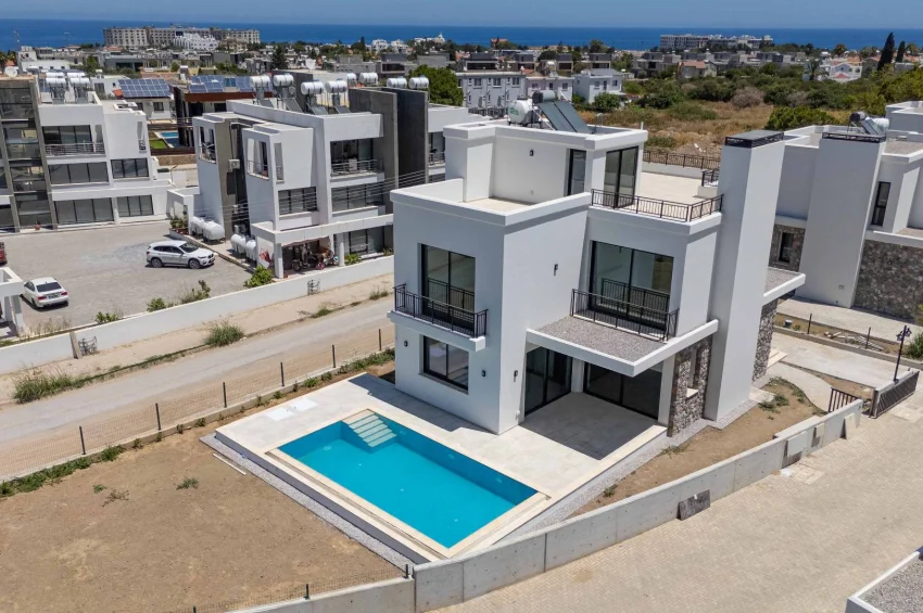 Private Villa mit 4 Schlafzimmer und Pool im Herzen der Natur zum Verkauf