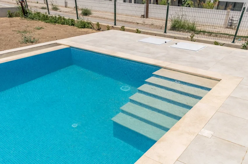 Private Villa mit 4 Schlafzimmer und Pool im Herzen der Natur zum Verkauf