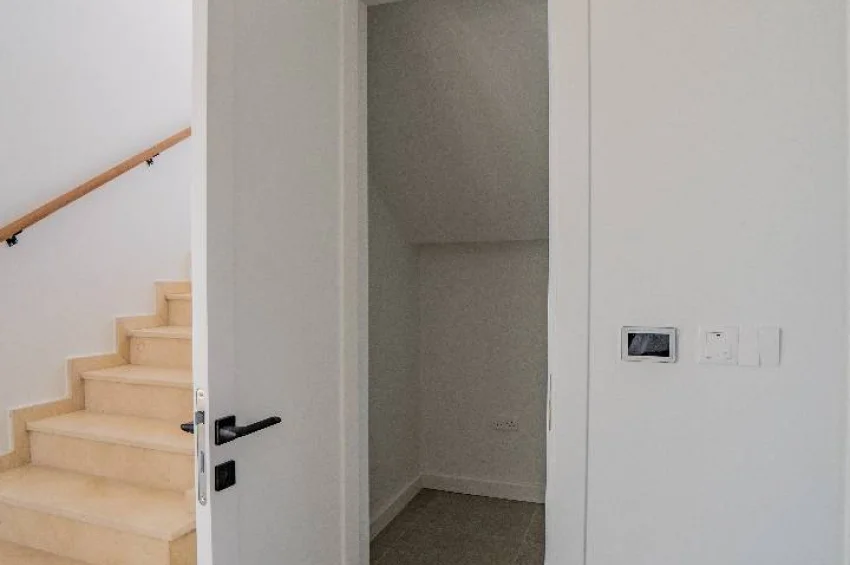 Private Villa mit 4 Schlafzimmer und Pool im Herzen der Natur zum Verkauf
