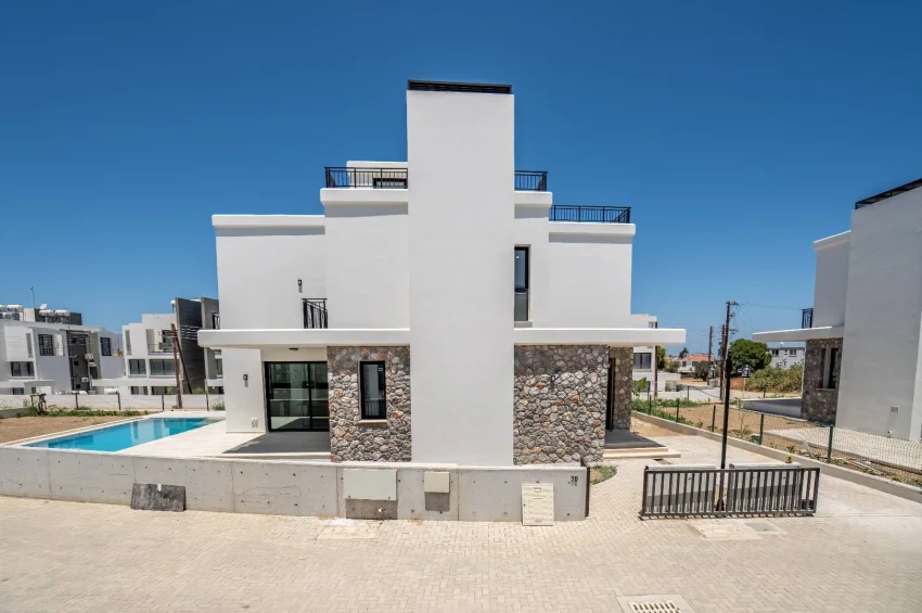 Private Villa mit 4 Schlafzimmer und Pool im Herzen der Natur zum Verkauf