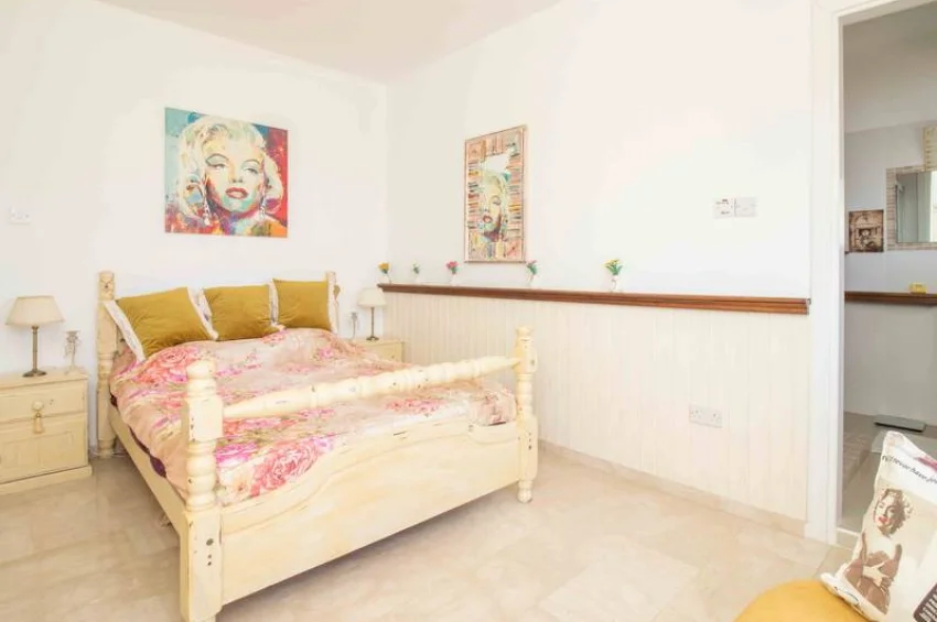 Eksklusiv 3-soveroms villa i Lapta, Kyrenia – din private oase med havs- og fjellutsikt